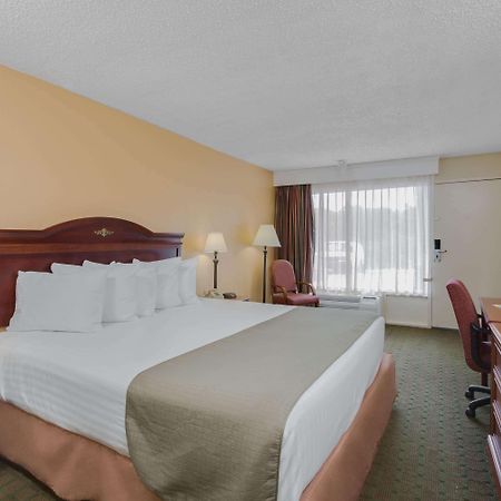 Days Inn By Wyndham Asheville West Candler Dış mekan fotoğraf
